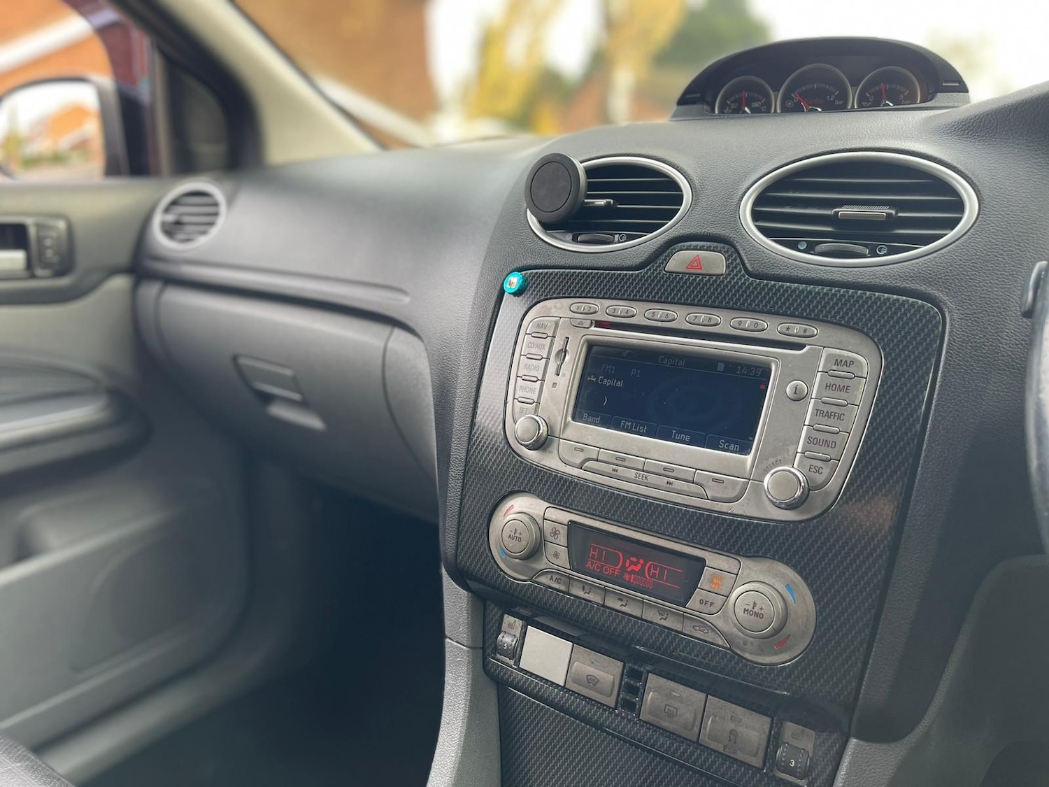 Used Ford Focus 2010 for sale - 76455154: Photo 14