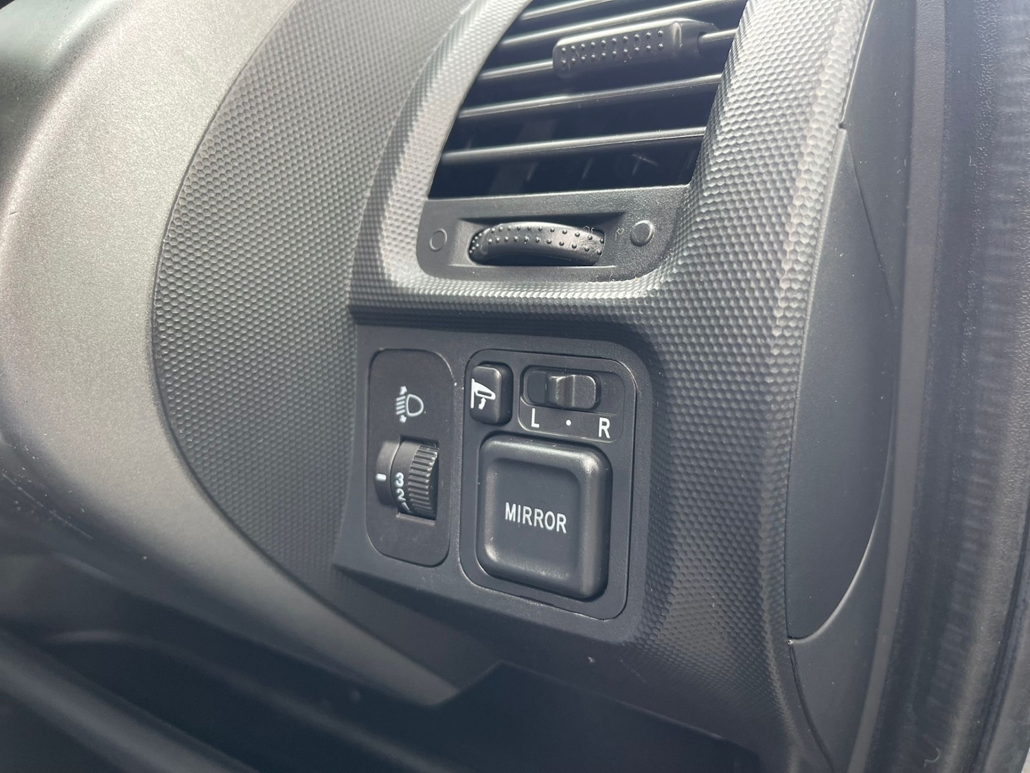 Used Honda Jazz 2005 for sale - 76440017: Photo 16