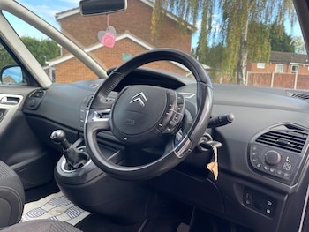Used Citroen C4 Picasso 2007 for sale - 76325881: Photo 3