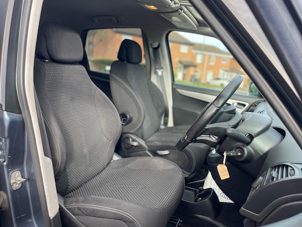 Used Citroen C4 Picasso 2007 for sale - 76325881: Photo 4