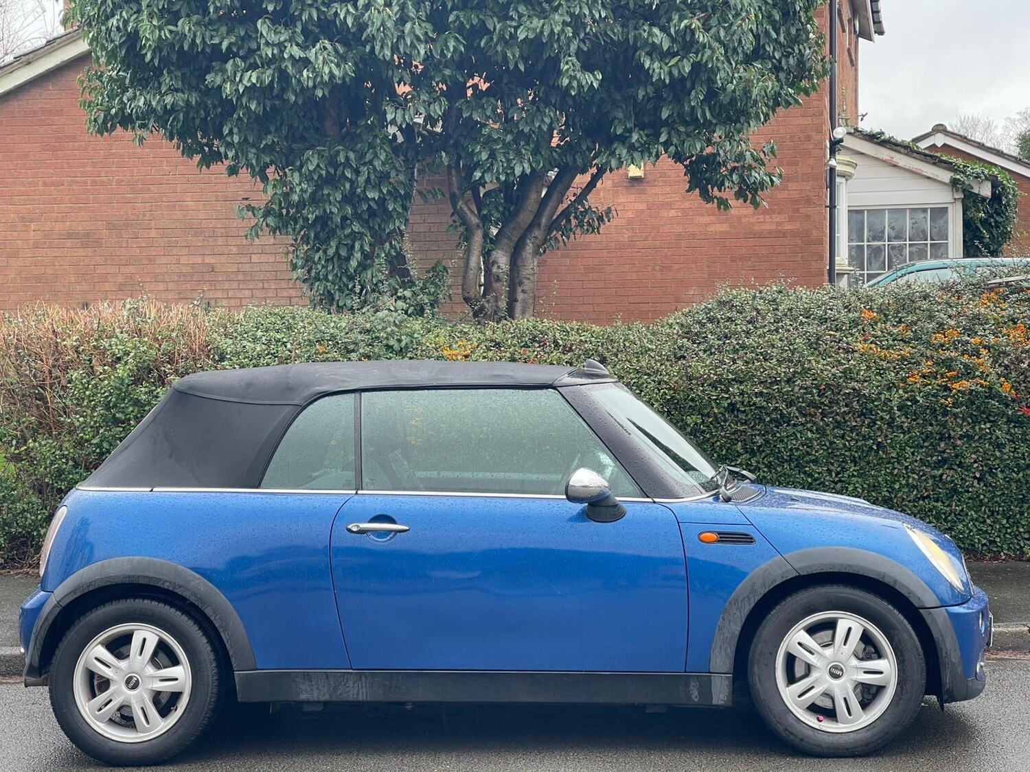 Used MINI Convertible 2006 for sale - 77478200: Photo 11