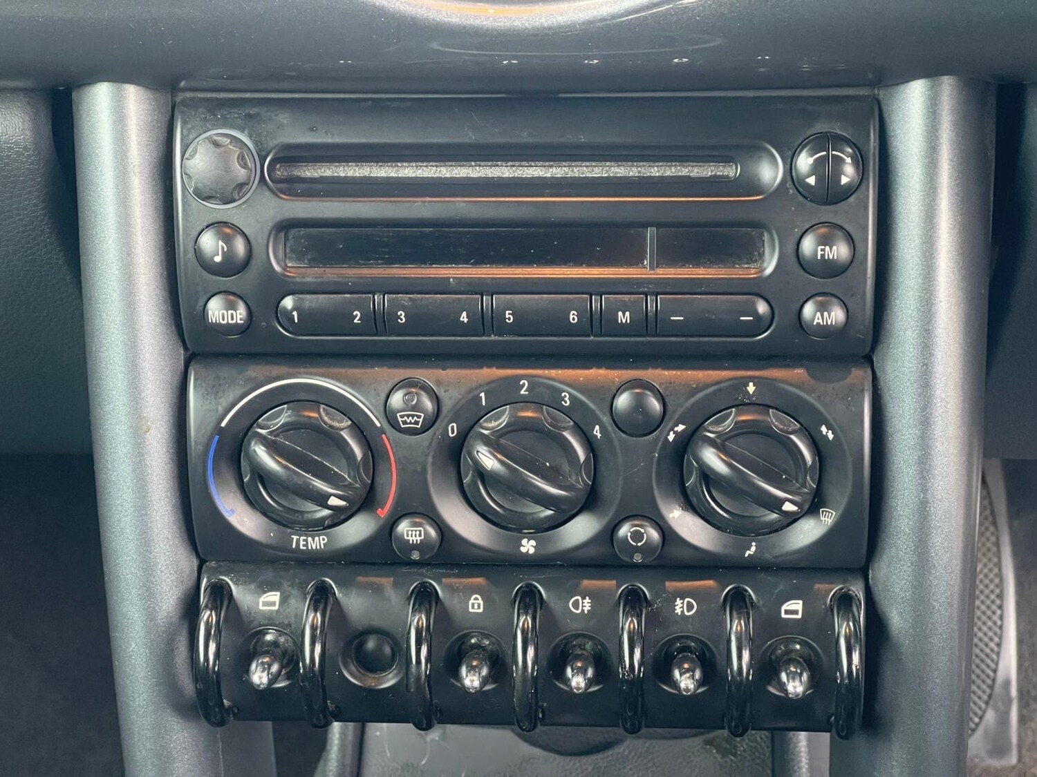 Used MINI Convertible 2006 for sale - 77478200: Photo 7