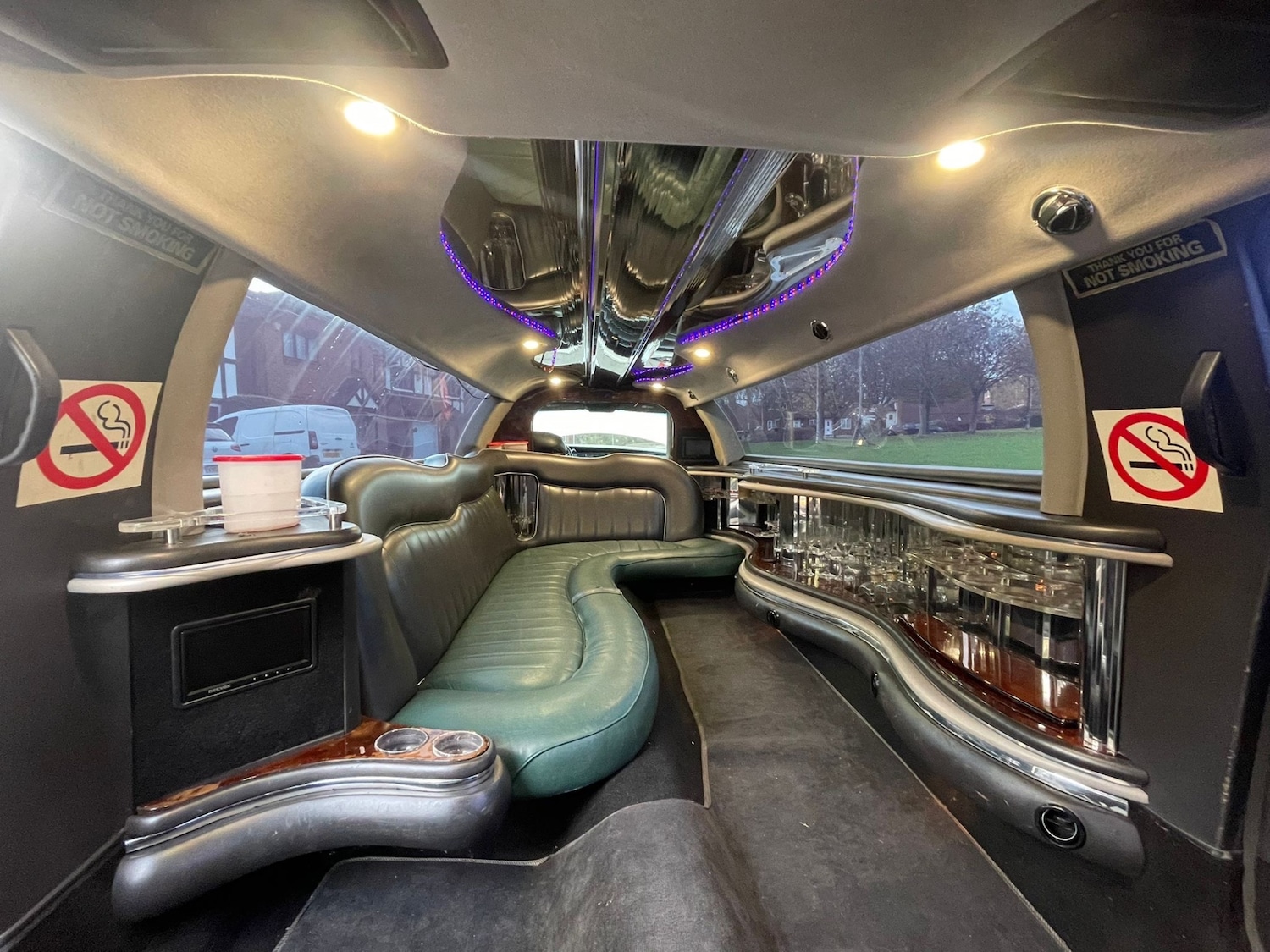 Used Lincoln Town Car 2004 for sale - 76455034: Photo 10