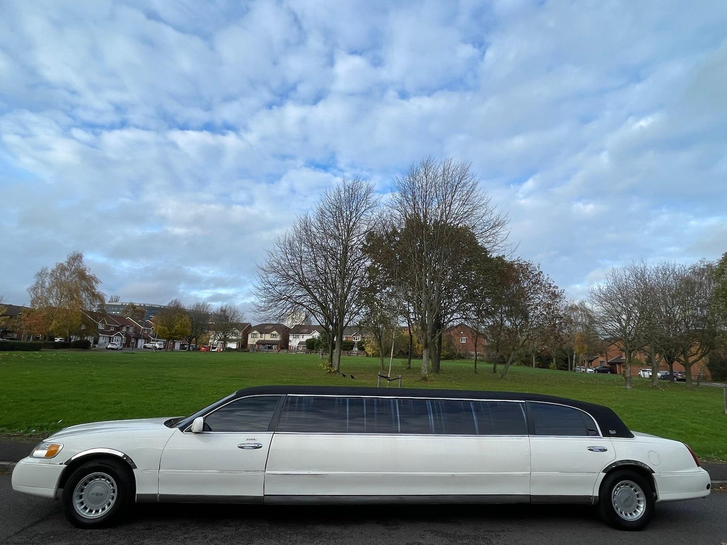 Used Lincoln Town Car 2004 for sale - 76455034: Photo 13