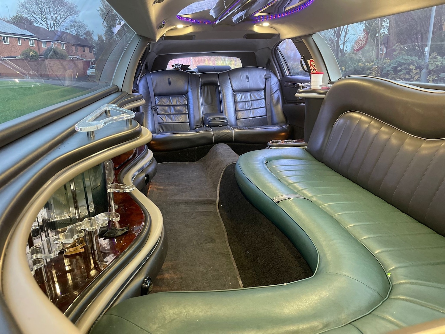 Used Lincoln Town Car 2004 for sale - 76455034: Photo 5