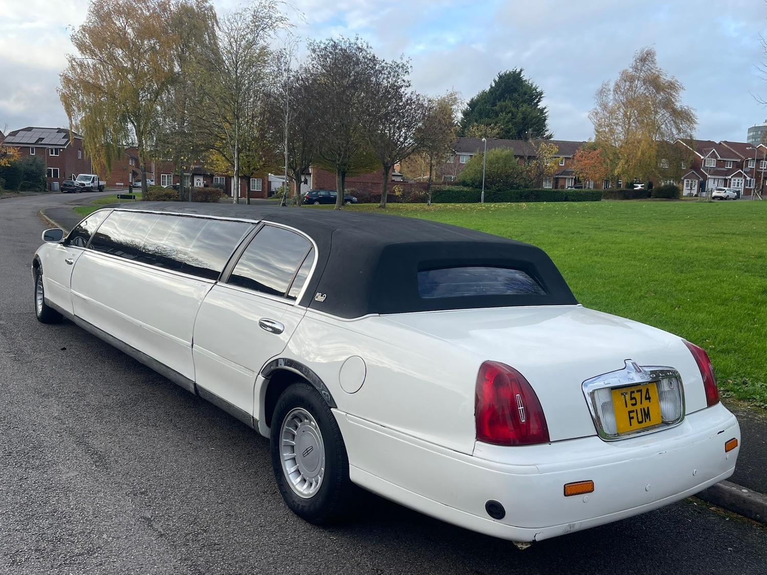 Used Lincoln Town Car 2004 for sale - 76455034: Photo 6