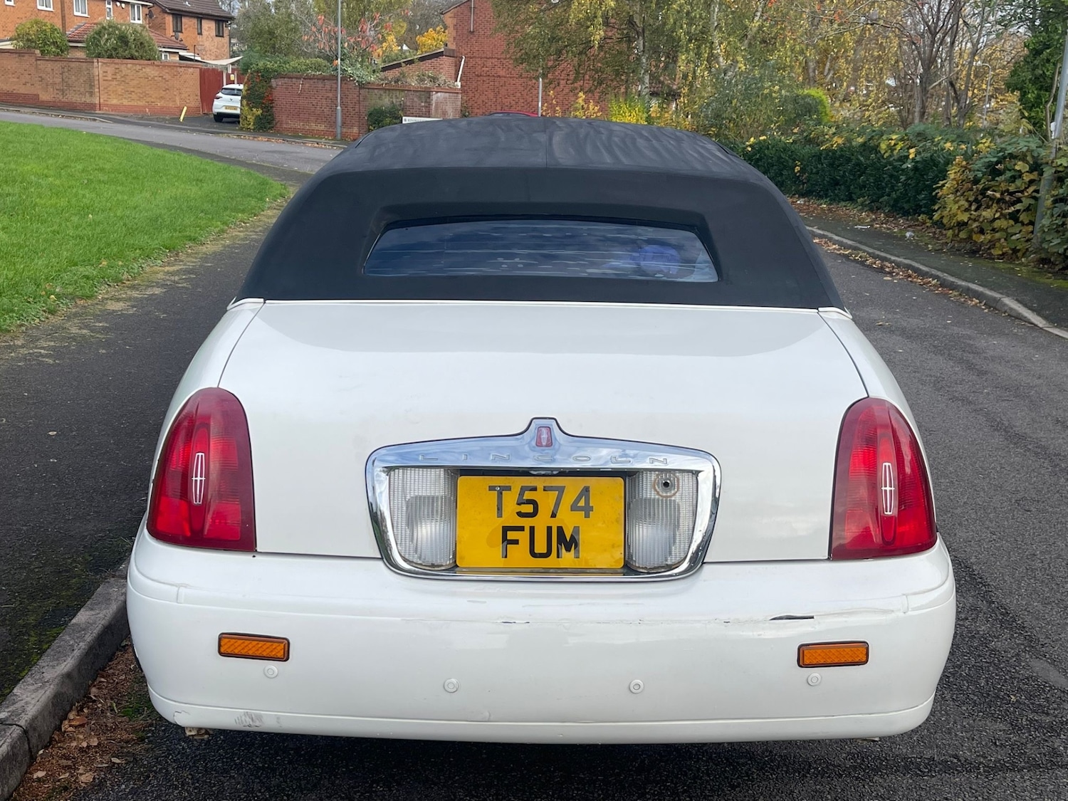 Used Lincoln Town Car 2004 for sale - 76455034: Photo 9