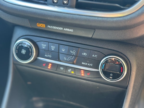 Used Ford Fiesta 2018 for sale - 75126052: Photo 5