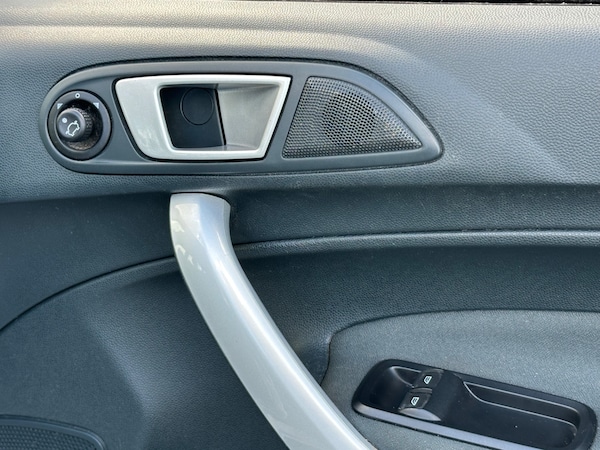 Used Ford Fiesta 2012 for sale - 76031238: Photo 17