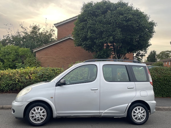 Used Toyota Yaris Verso 2003 for sale - 76058531: Photo 12