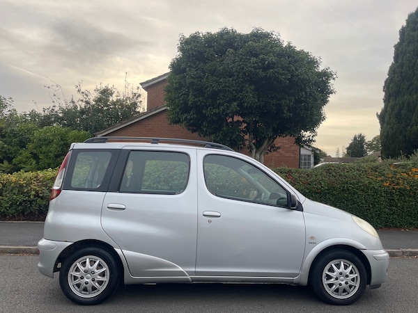 Used Toyota Yaris Verso 2003 for sale - 76058531: Photo 13