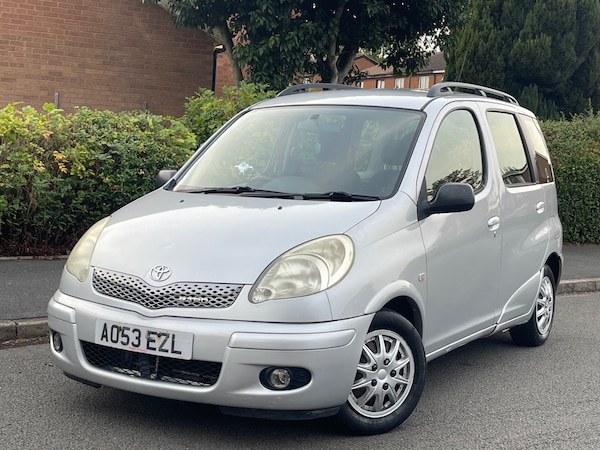 Used Toyota Yaris Verso 2003 for sale - 76058531: Photo 2