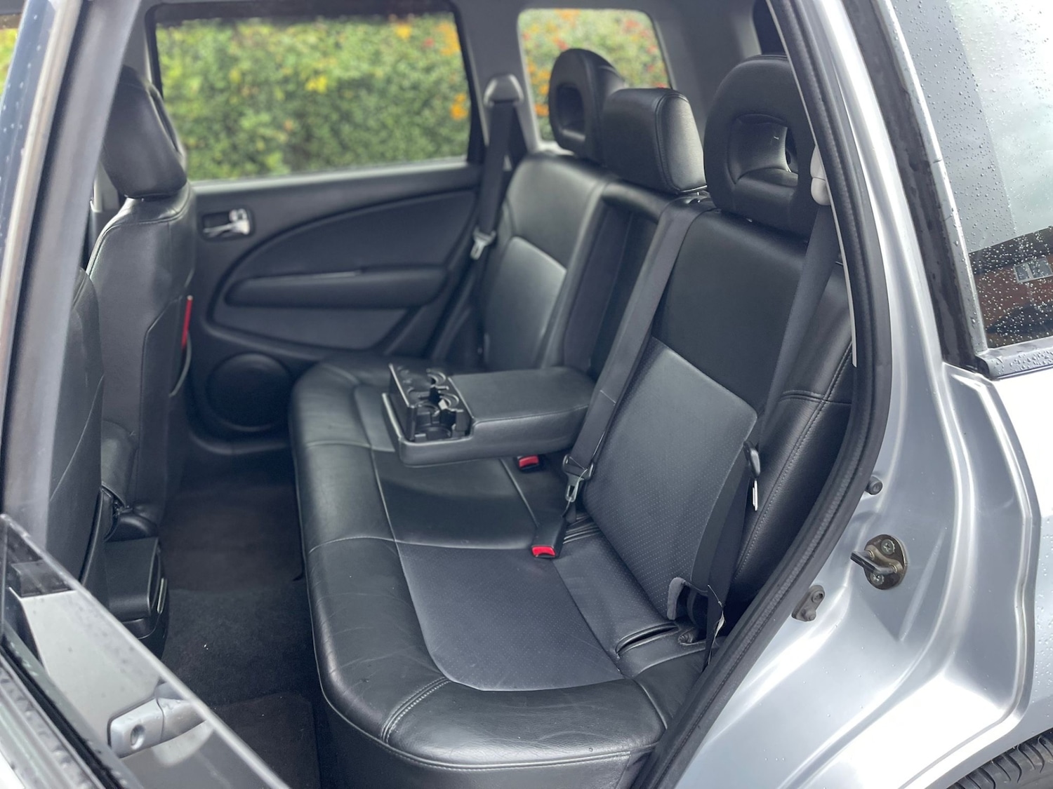 Used Mitsubishi Outlander 2004 for sale - 76440013: Photo 8