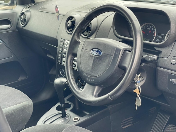 Used Ford Fusion 2005 for sale - 75681659: Photo 10
