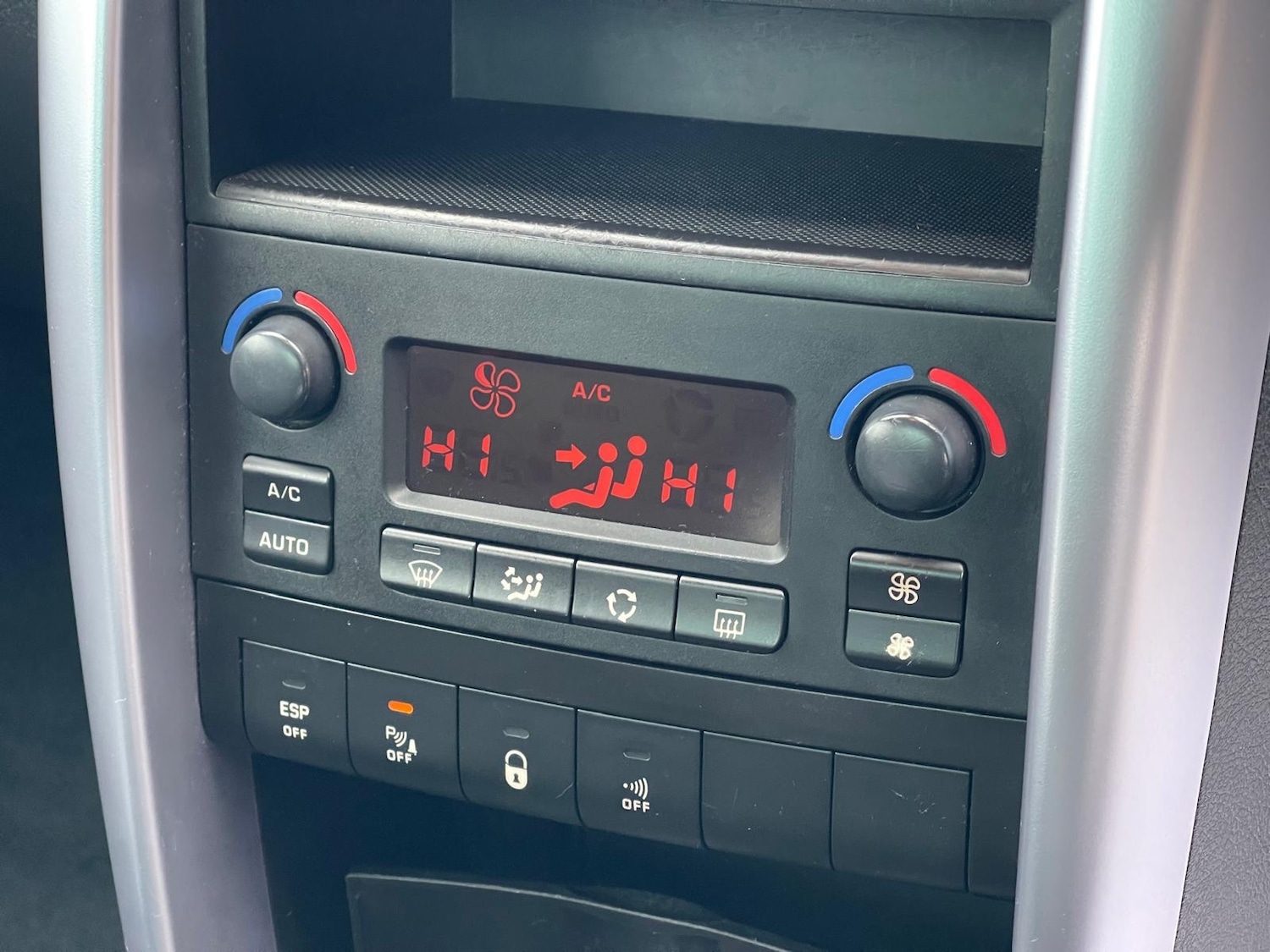 Used Peugeot 207 2007 for sale - 77052279: Photo 14