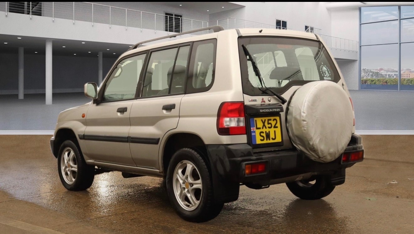 Used Mitsubishi Shogun 2002 for sale - 77241999: Photo 5
