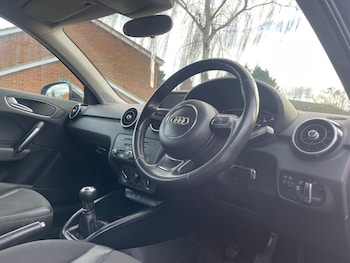 Used Audi A1 2013 for sale - 76953787: Photo