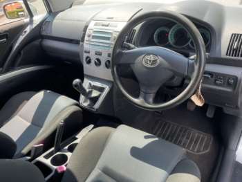 Used Toyota Corolla Verso 2009 for sale - 74609524: Photo