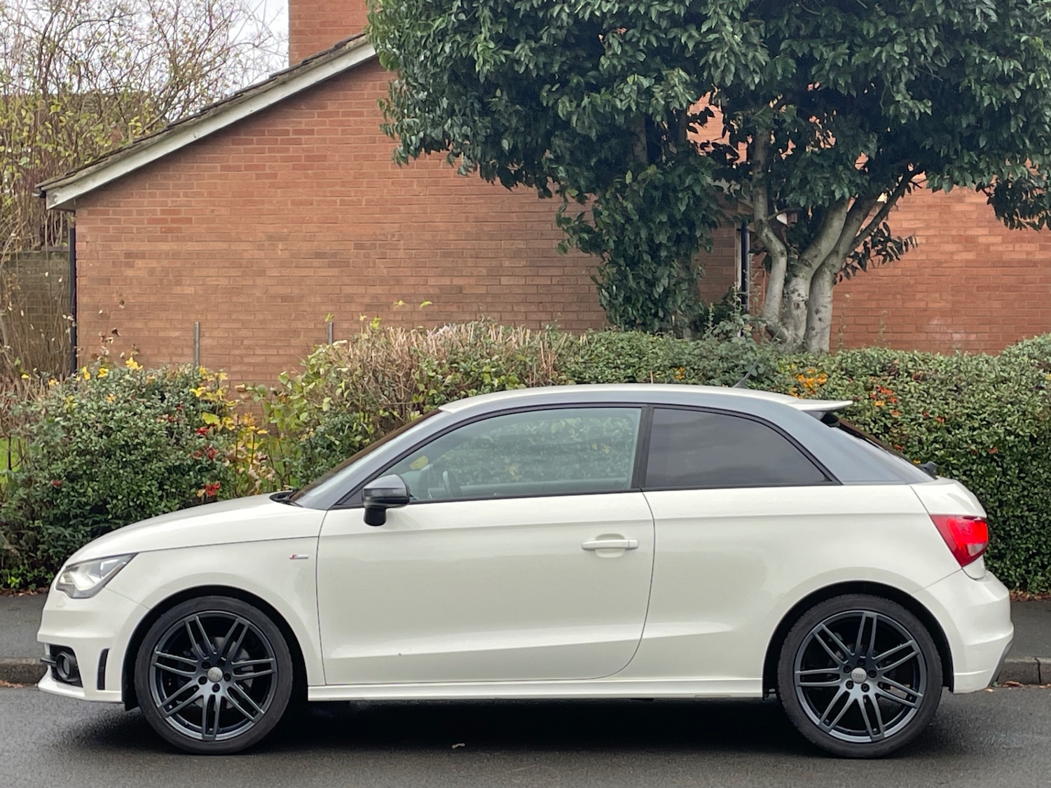 Used Audi A1 2011 for sale - 76803215: Photo 8