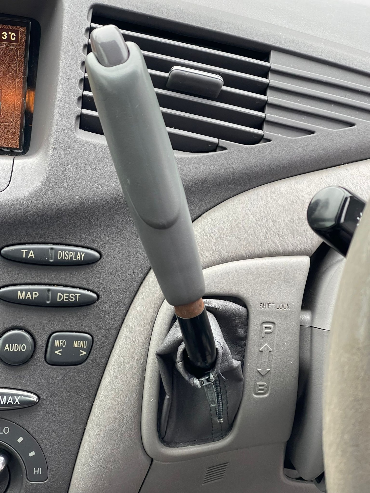 Used Toyota Prius 2001 for sale - 77558763: Photo 16