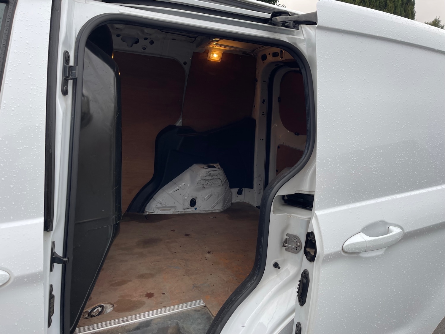 Used Ford Transit Courier 2016 for sale - 77136634: Photo 10