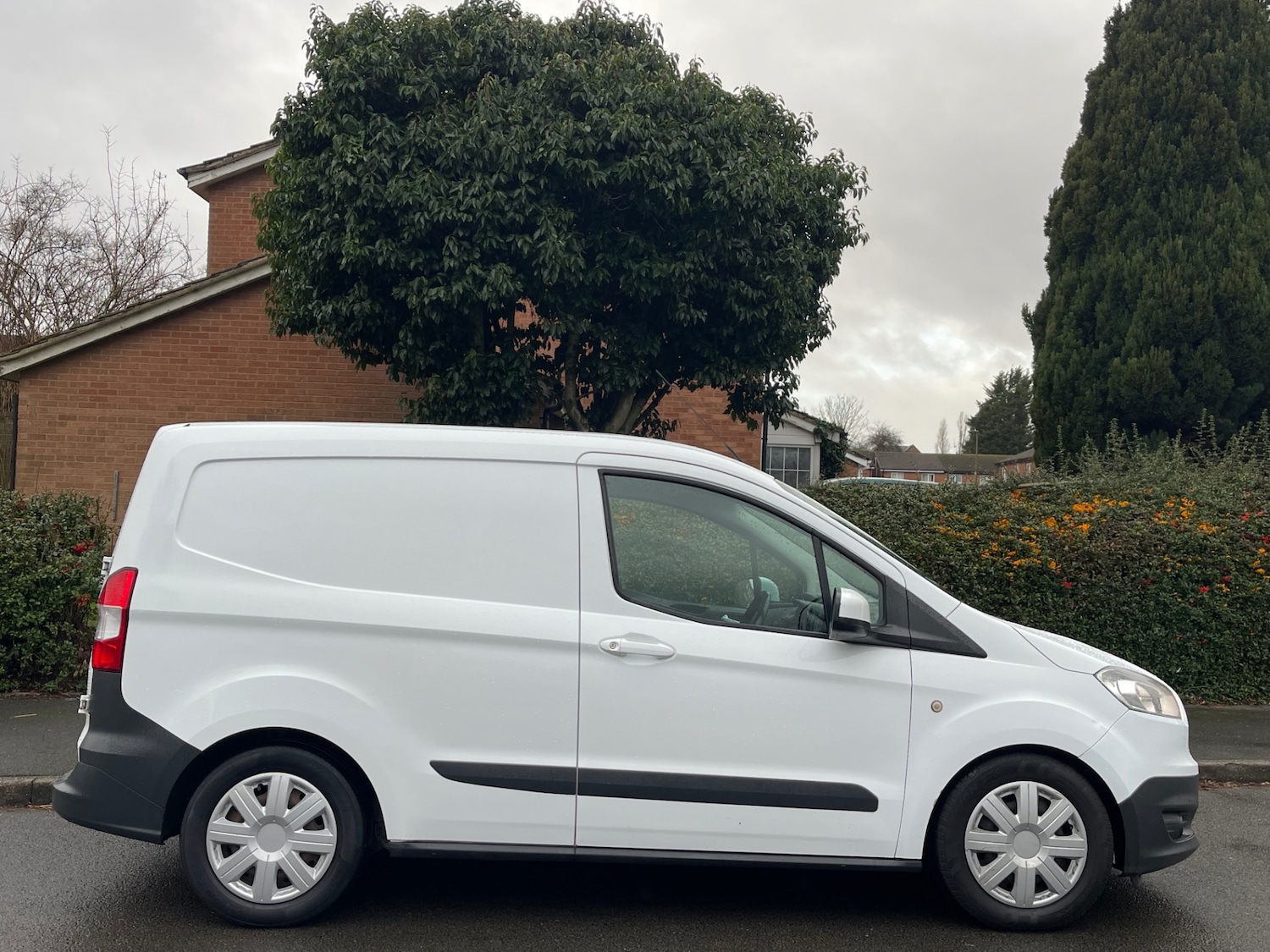 Used Ford Transit Courier 2016 for sale - 77136634: Photo 11