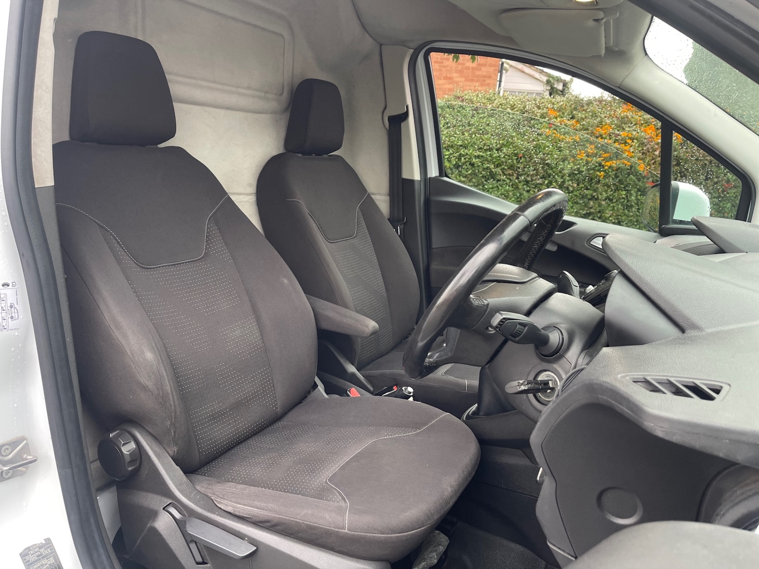 Used Ford Transit Courier 2016 for sale - 77136634: Photo 4