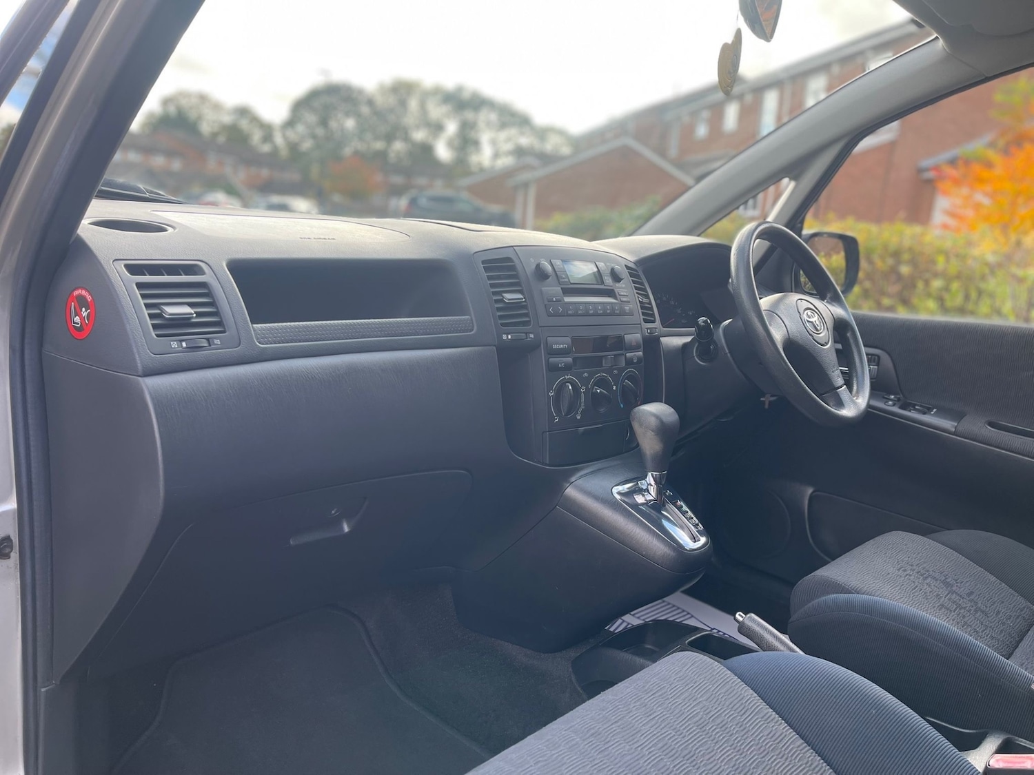 Used Toyota Corolla Verso 2003 for sale - 76397167: Photo 12