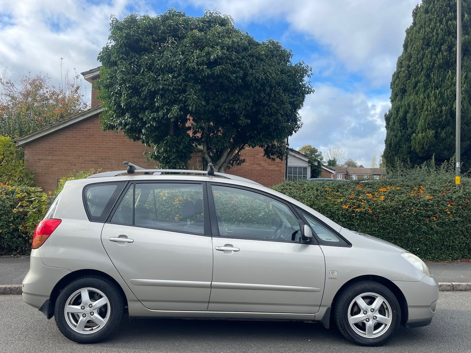 Used Toyota Corolla Verso 2003 for sale - 76397167: Photo 14