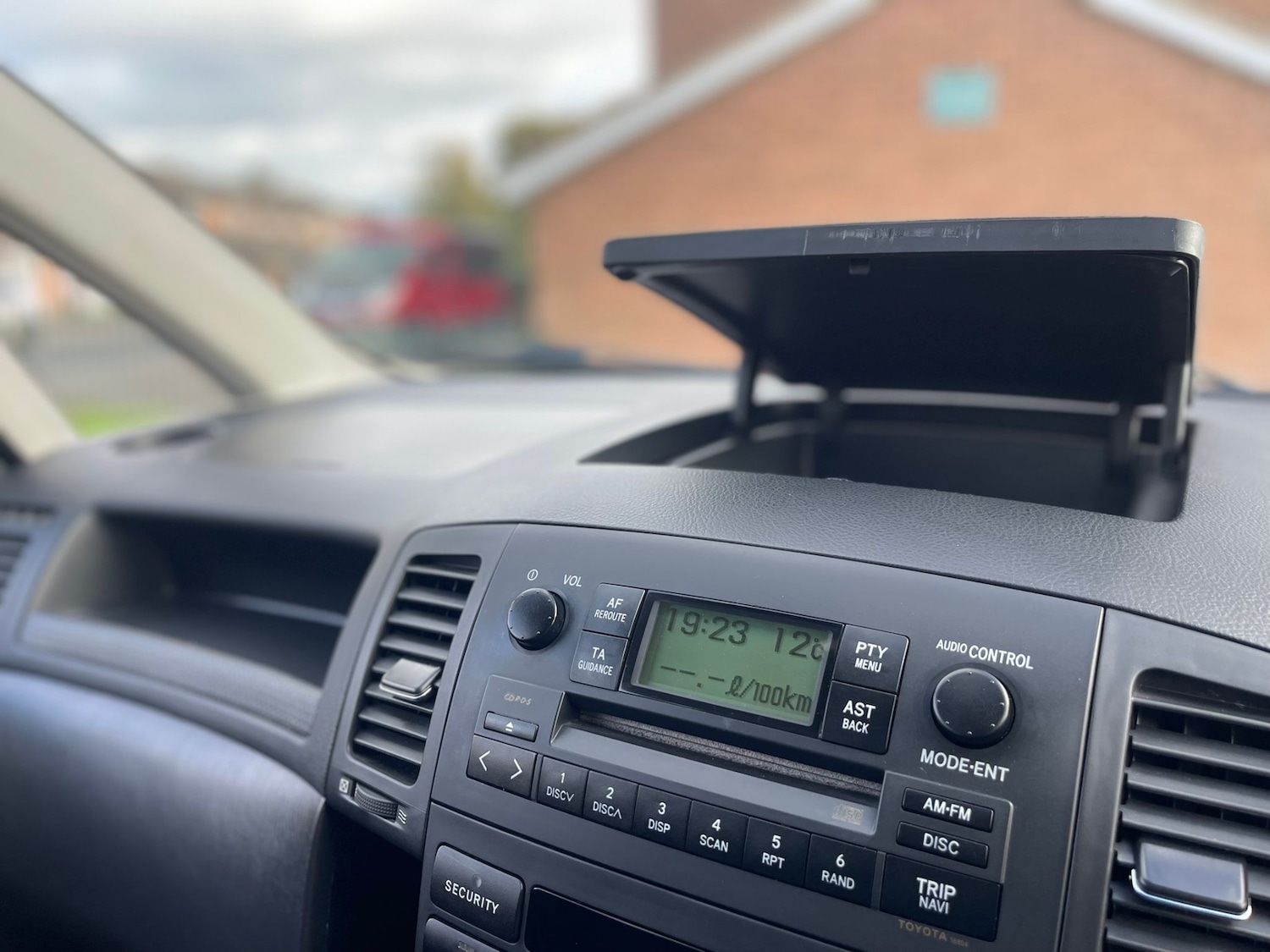 Used Toyota Corolla Verso 2003 for sale - 76397167: Photo 19