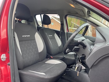 Used Dacia Sandero Stepway 2014 for sale - 75862152: Photo