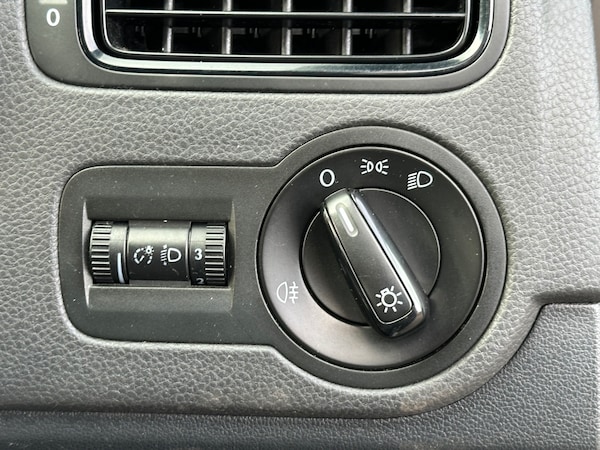 Used Volkswagen Polo 2012 for sale - 76234535: Photo 17