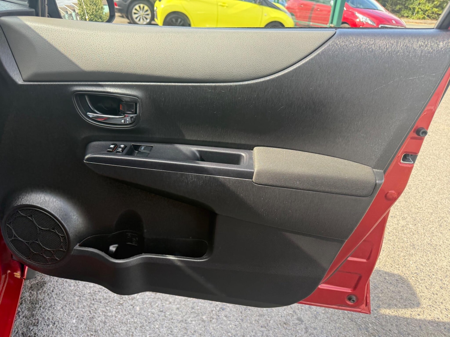 Used Toyota Yaris 2013 for sale - 76549810: Photo 10