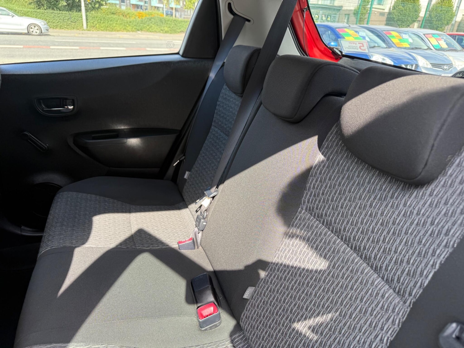 Used Toyota Yaris 2013 for sale - 76549810: Photo 23