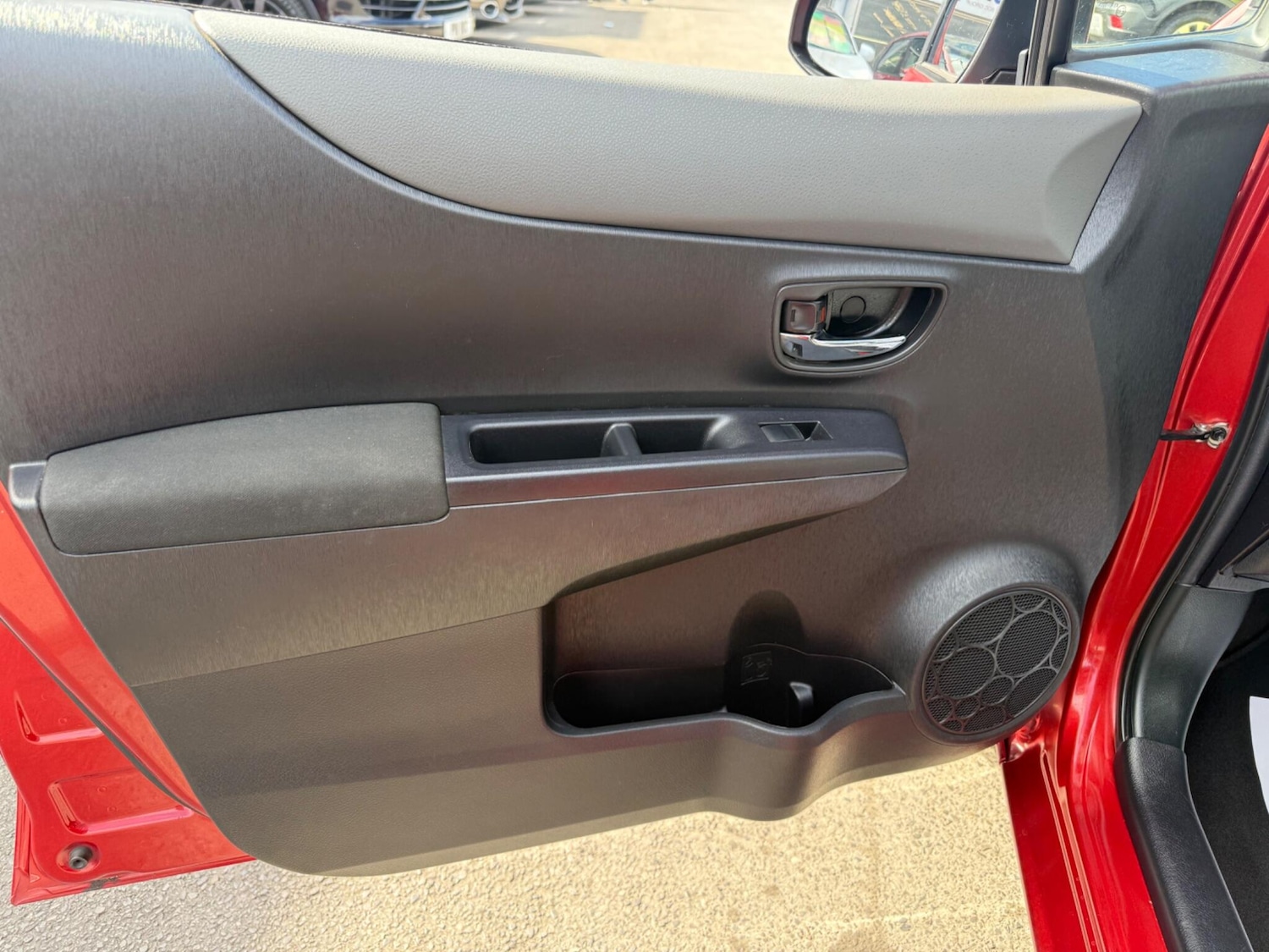 Used Toyota Yaris 2013 for sale - 76549810: Photo 24