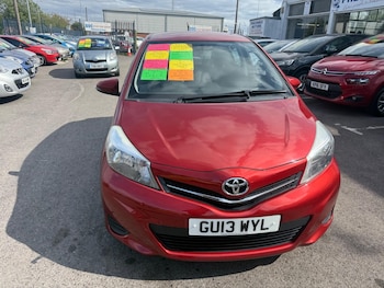 Used Toyota Yaris 2013 for sale - 76549810: Photo