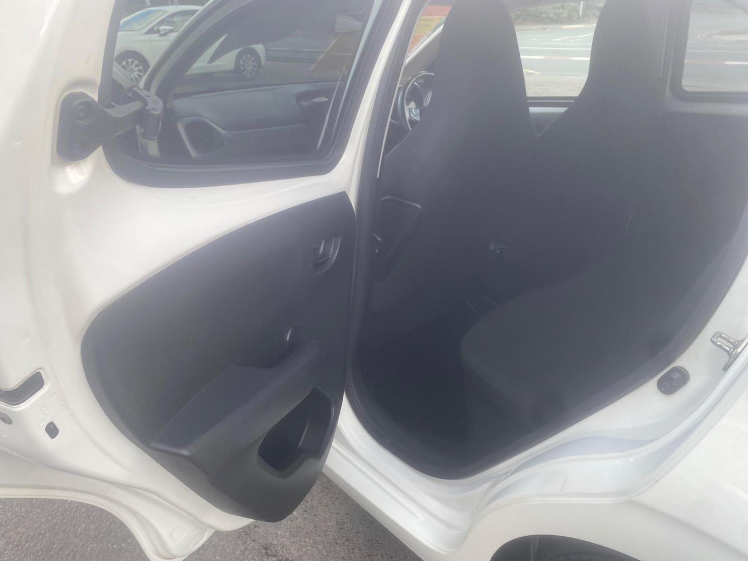 Used Peugeot 108 2016 for sale - 76550815: Photo 64