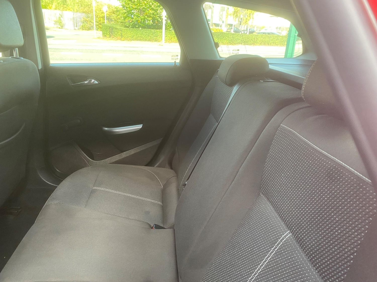 Used Vauxhall Astra 2011 for sale - 76990351: Photo 26