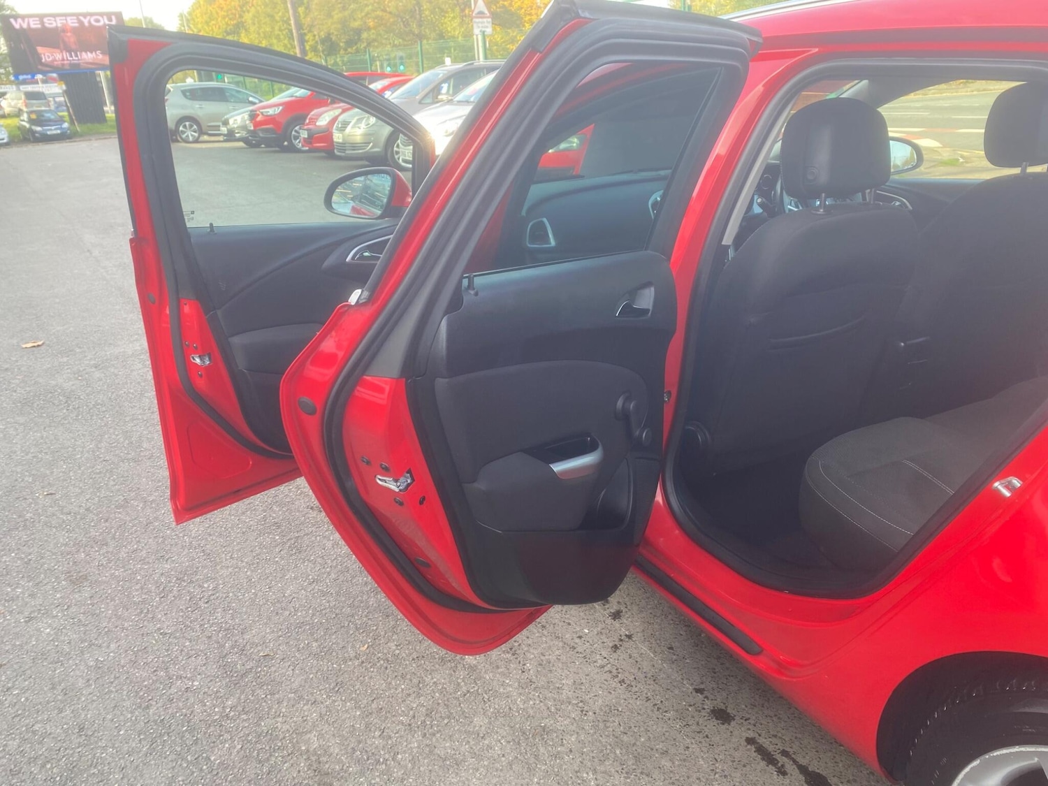 Used Vauxhall Astra 2011 for sale - 76990351: Photo 34