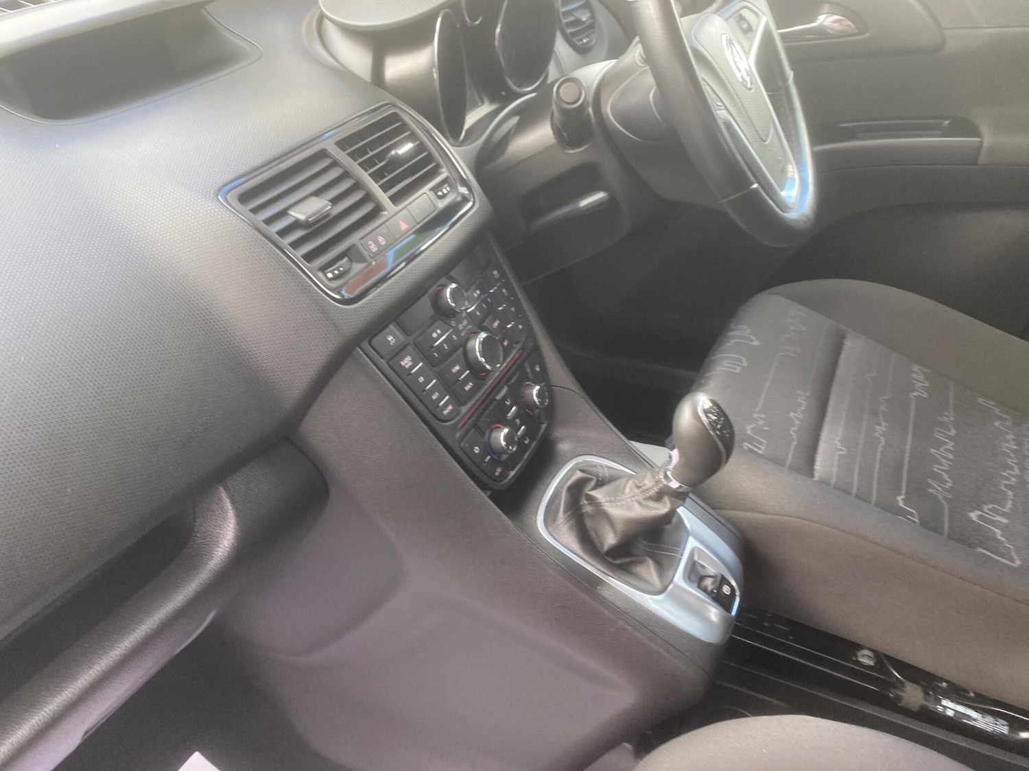 Used Vauxhall Meriva 2016 for sale - 76988402: Photo 20