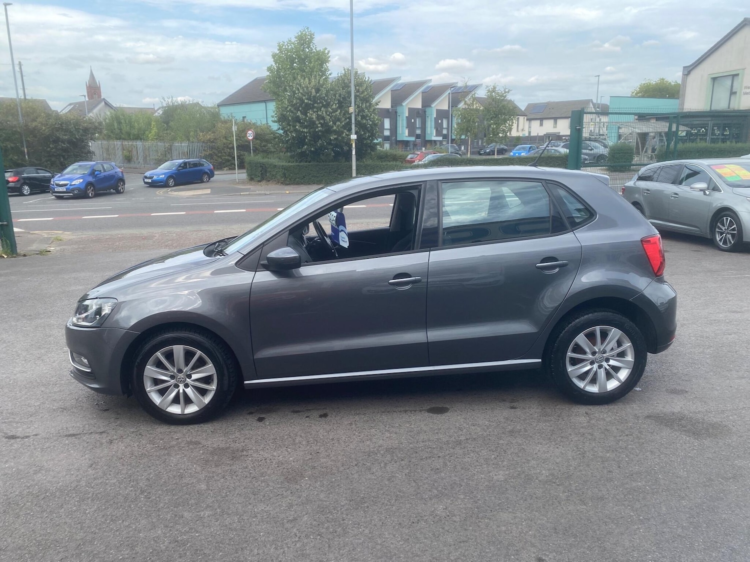 Used Volkswagen Polo 2014 for sale - 76549377: Photo 16