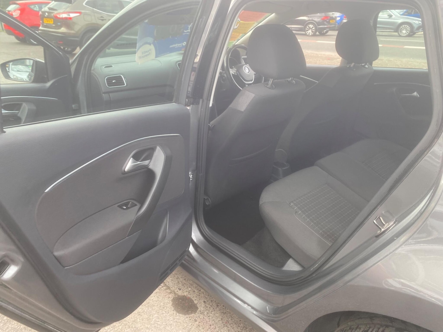 Used Volkswagen Polo 2014 for sale - 76549377: Photo 31