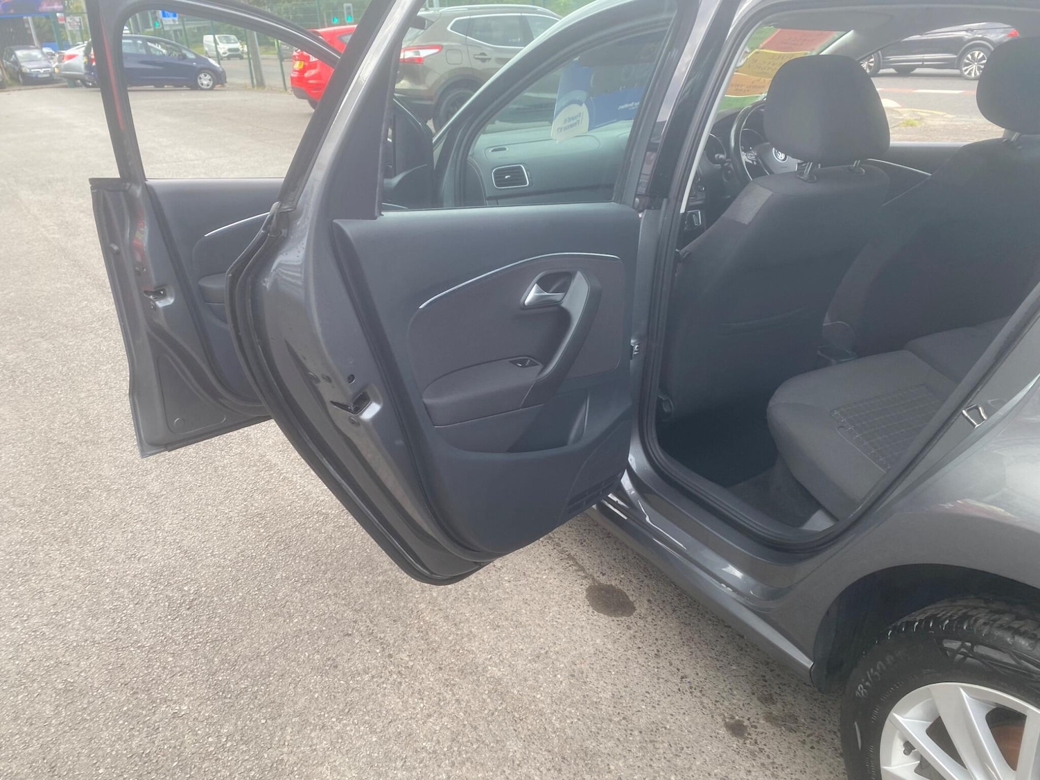 Used Volkswagen Polo 2014 for sale - 76549377: Photo 36