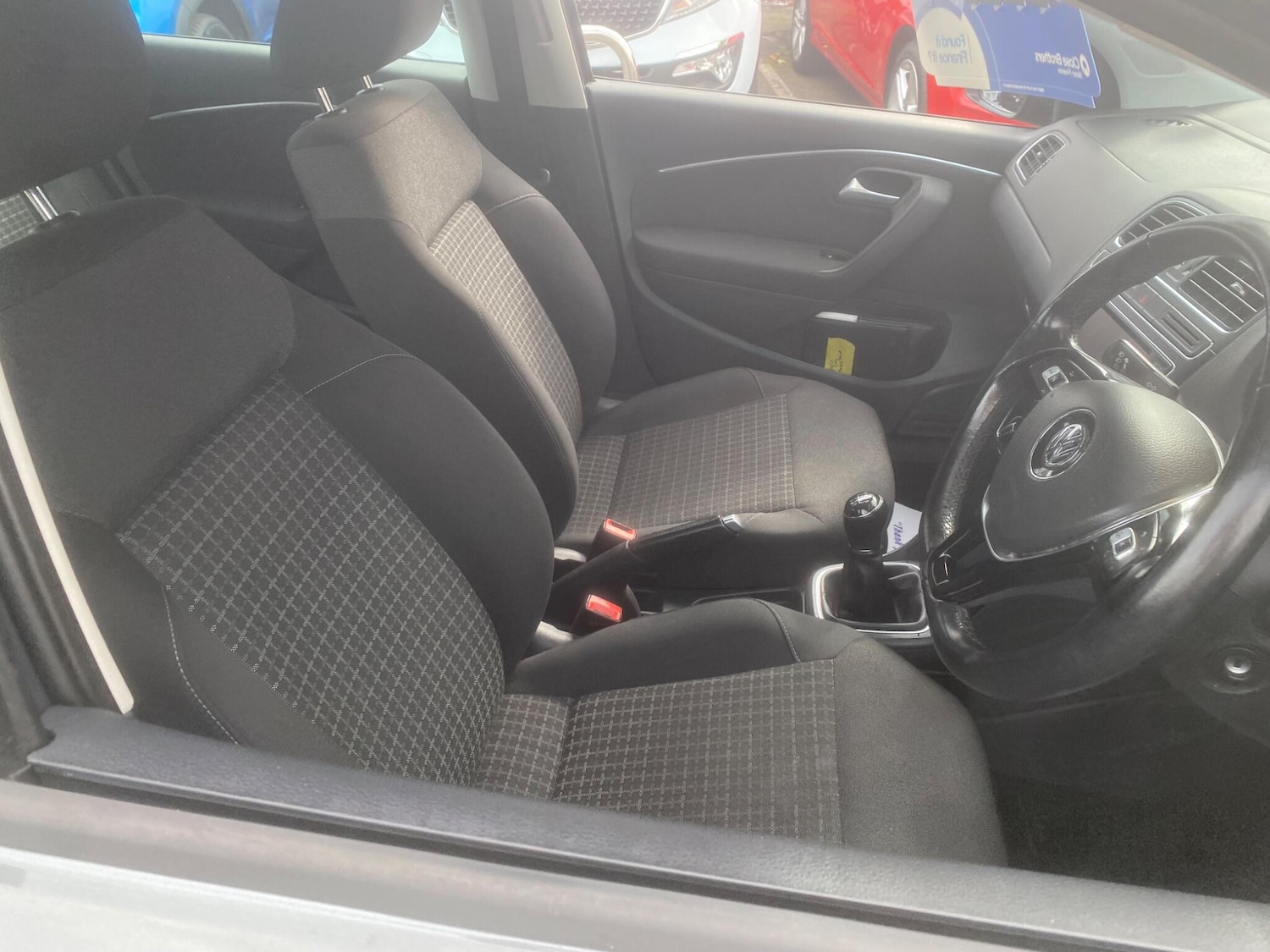 Used Volkswagen Polo 2014 for sale - 76549377: Photo 88