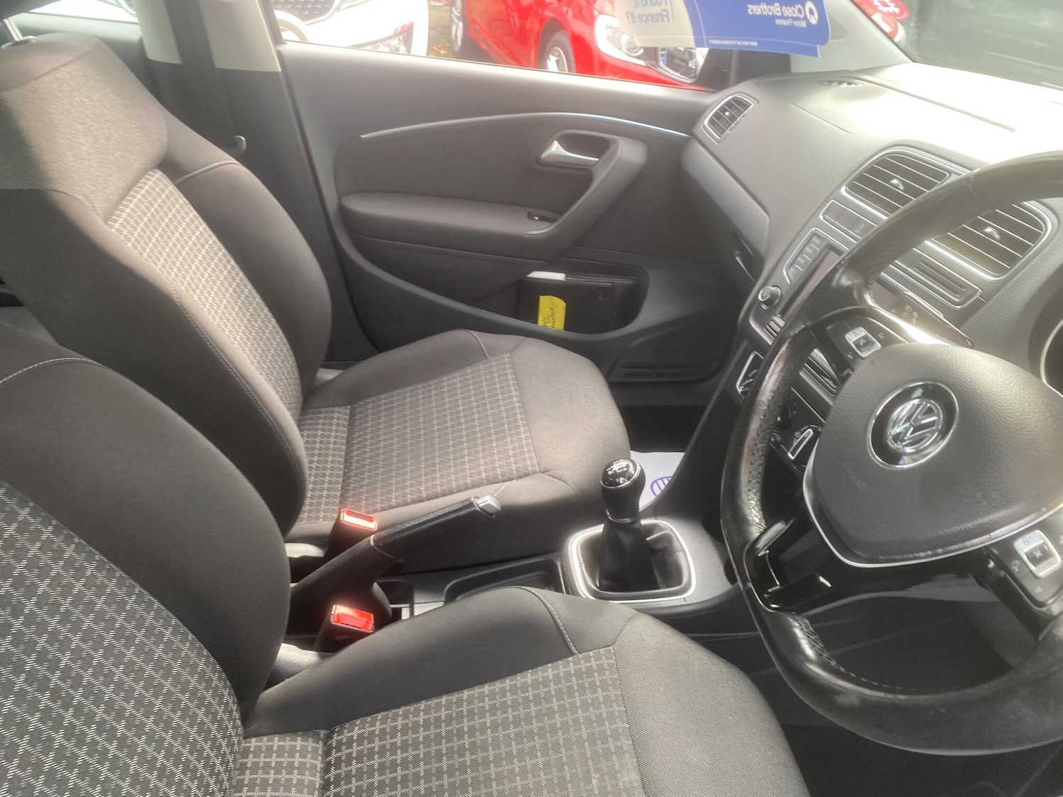 Used Volkswagen Polo 2014 for sale - 76549377: Photo 92