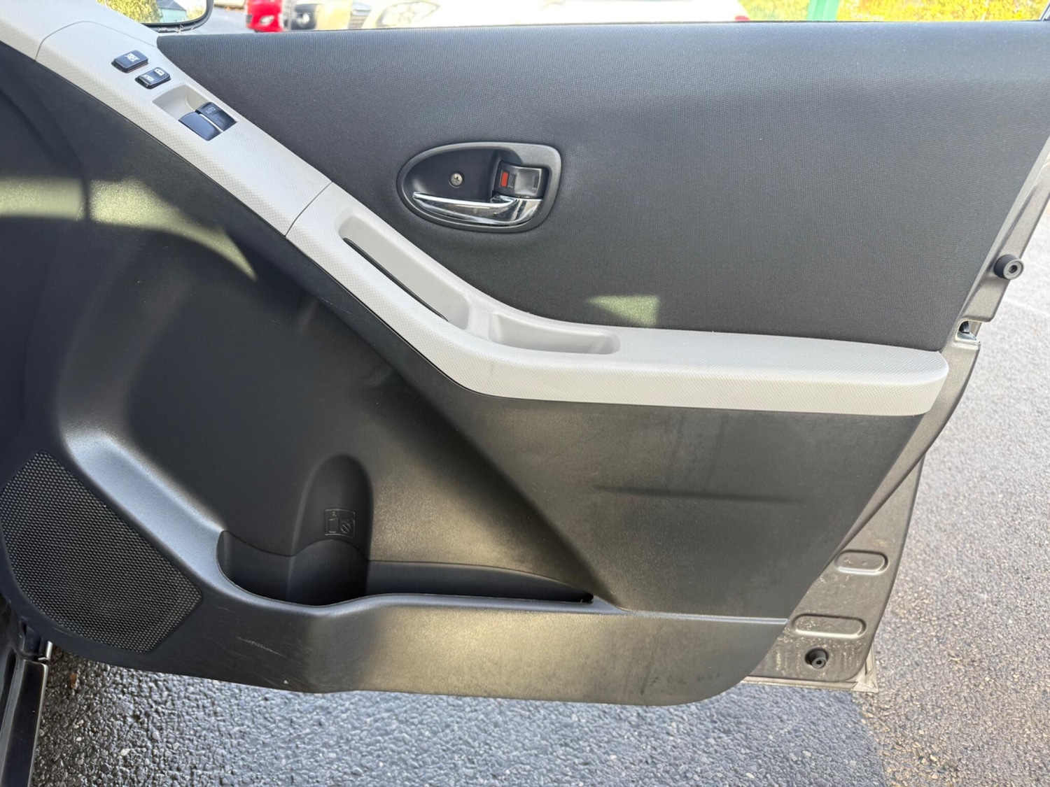 Used Toyota Yaris for sale - 76550574: Photo 10