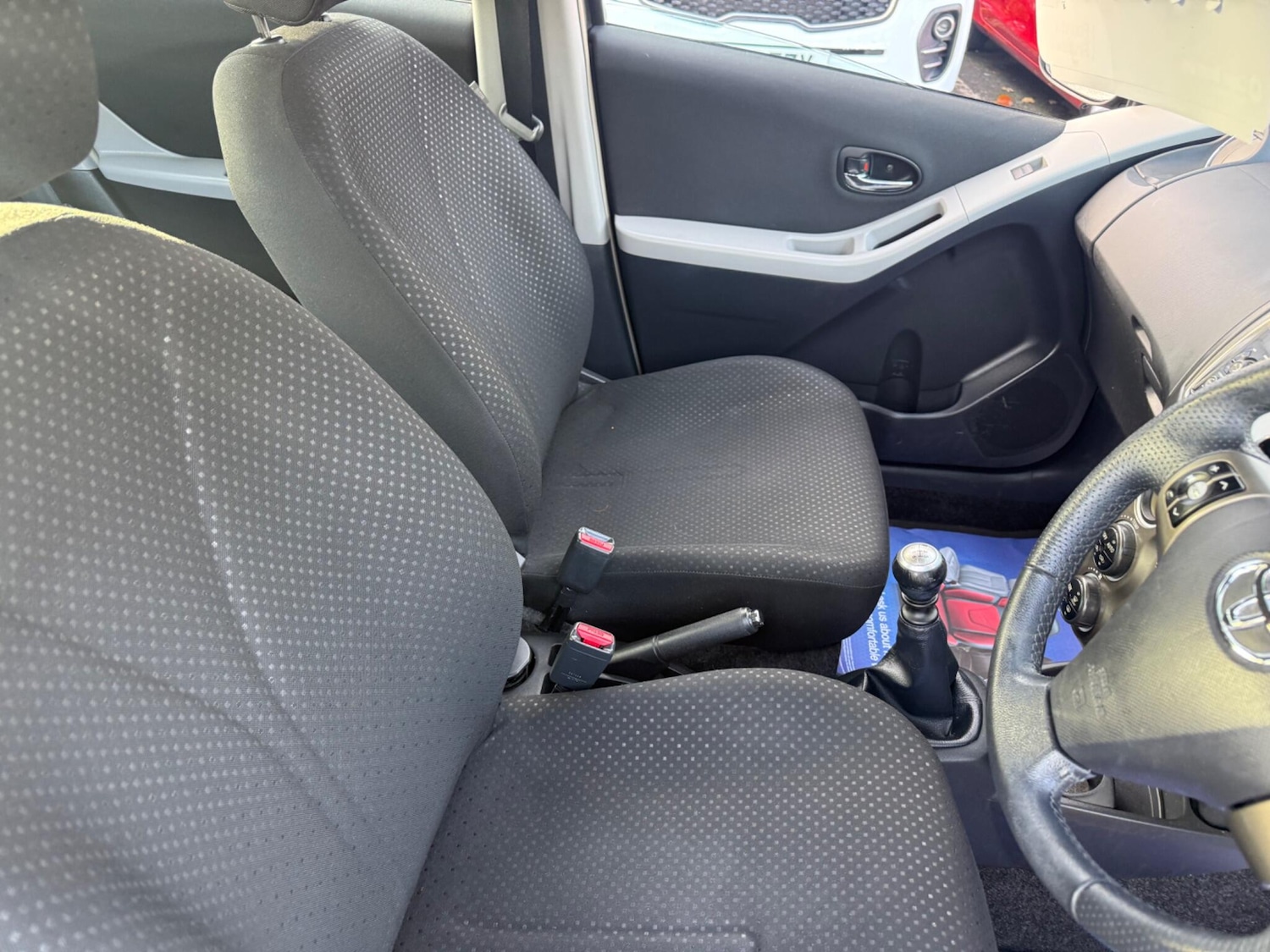 Used Toyota Yaris for sale - 76550574: Photo 12