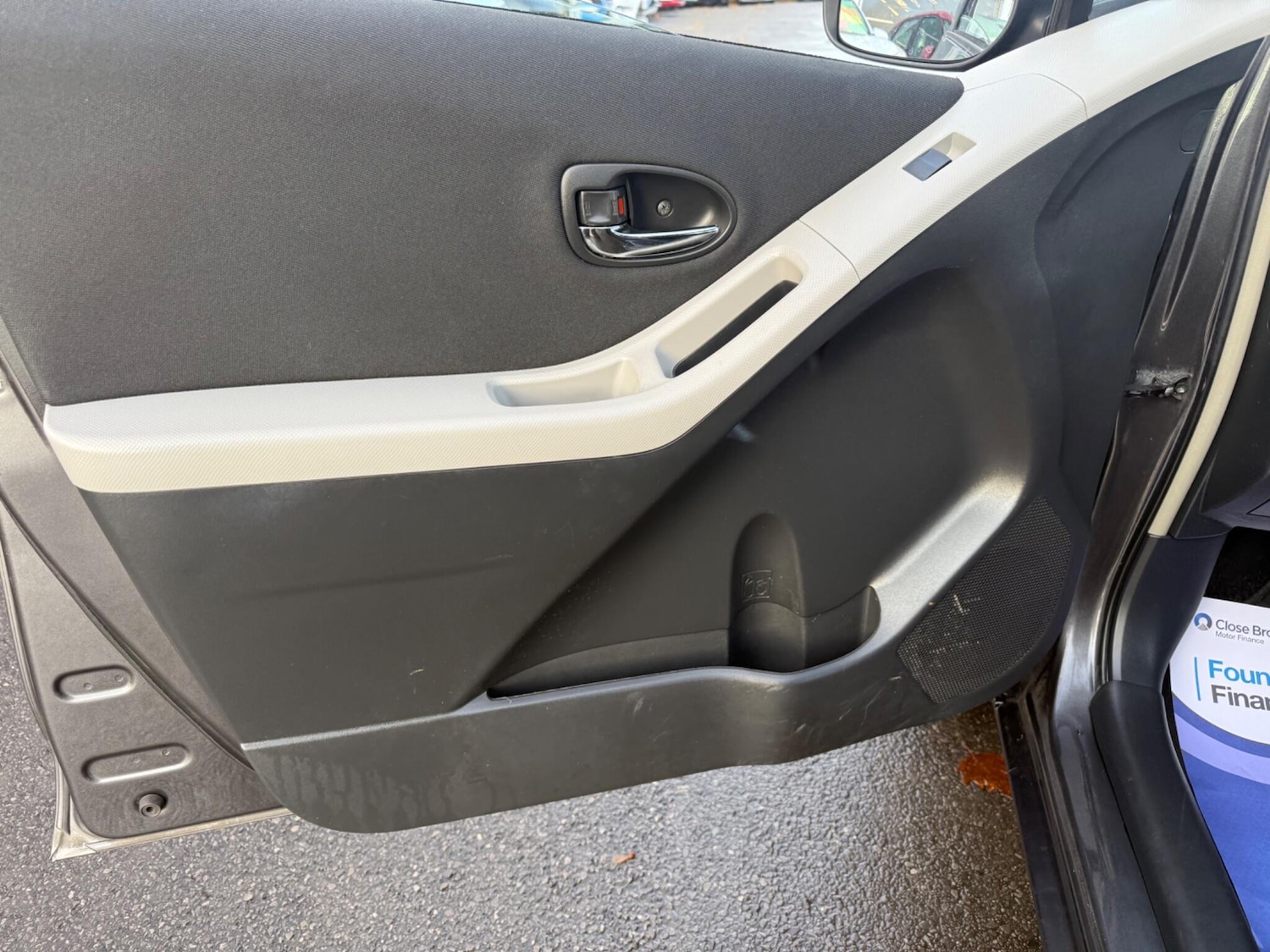 Used Toyota Yaris for sale - 76550574: Photo 23