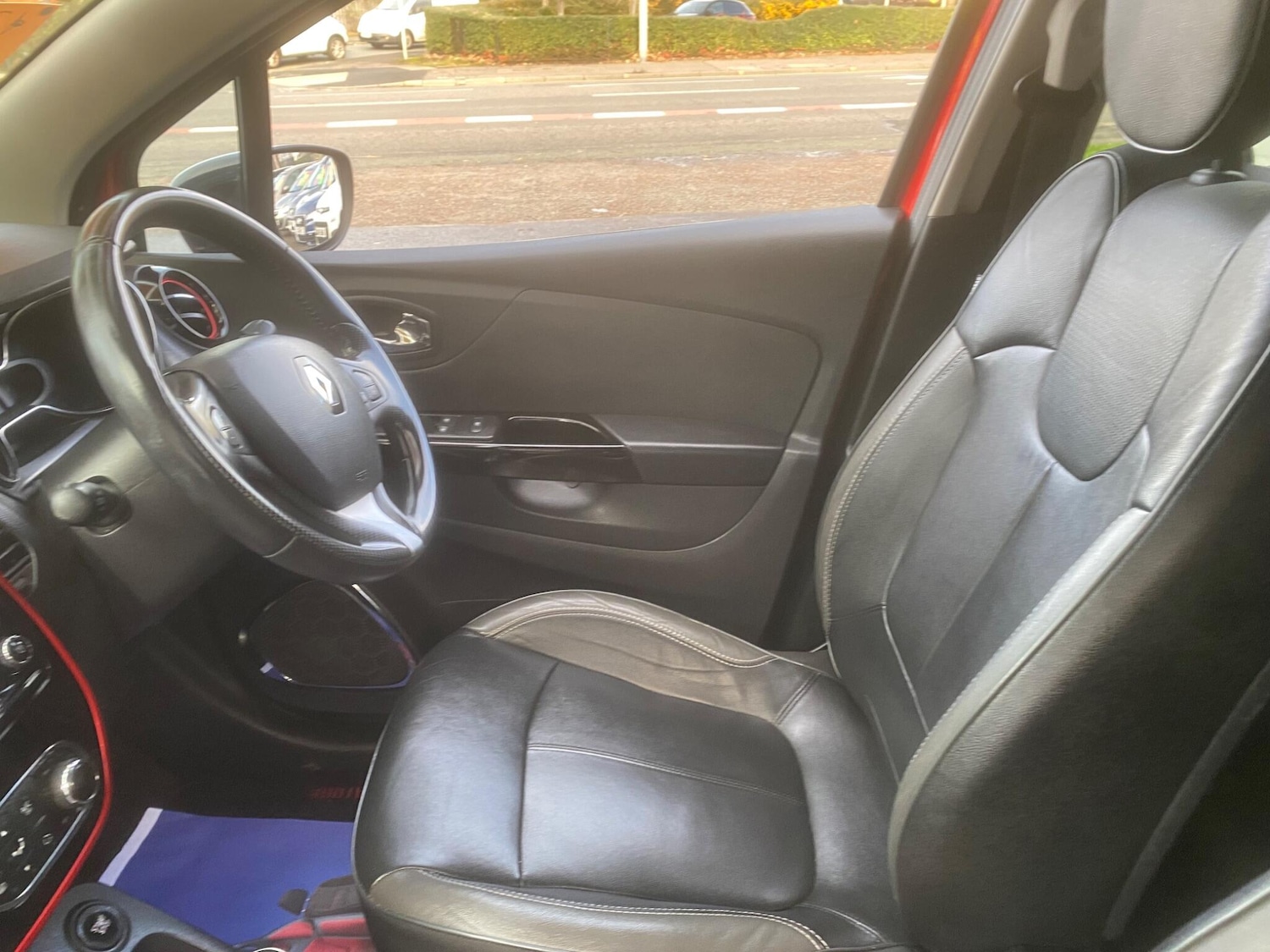 Used Renault Captur 2016 for sale - 76832263: Photo 24