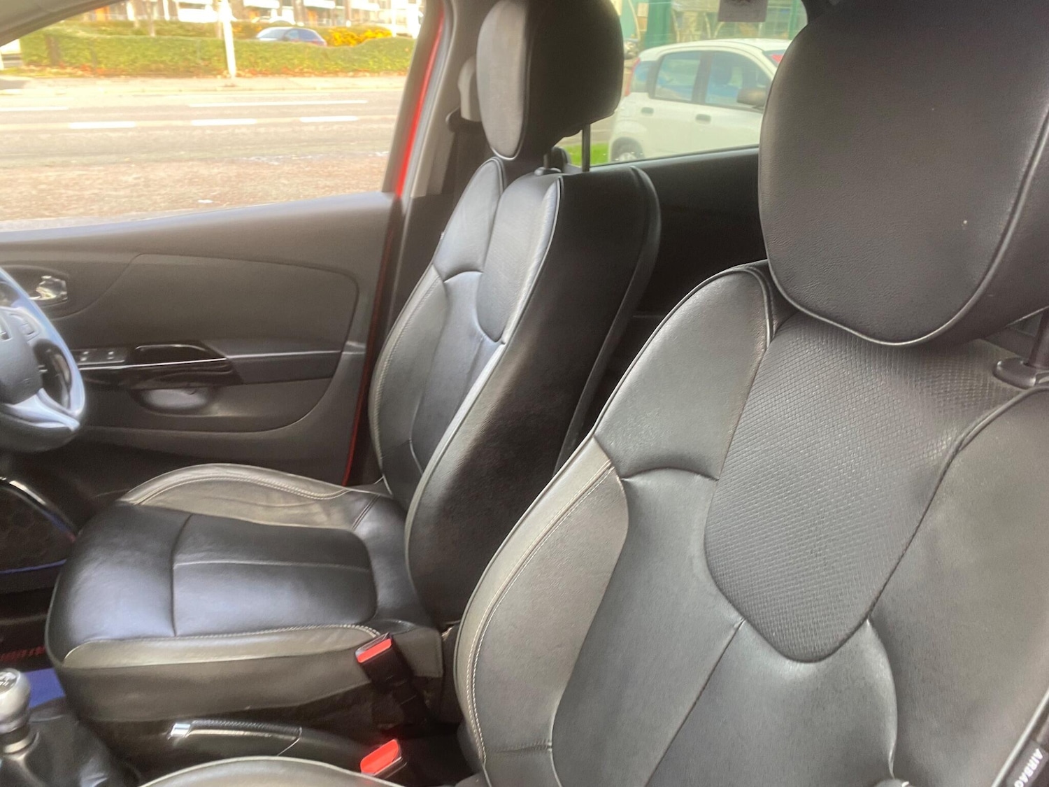 Used Renault Captur 2016 for sale - 76832263: Photo 41